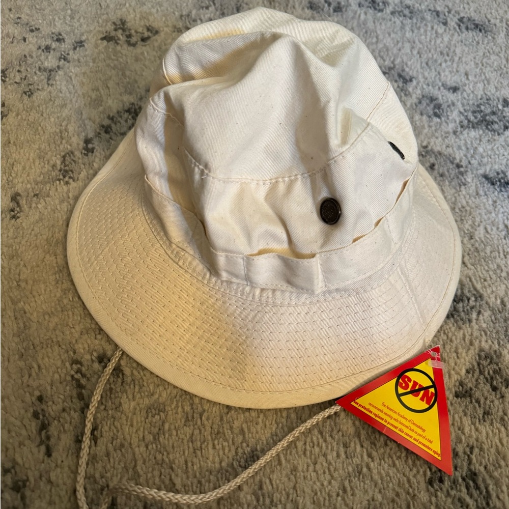 New Men’s Cream Bucket Hat L/XL